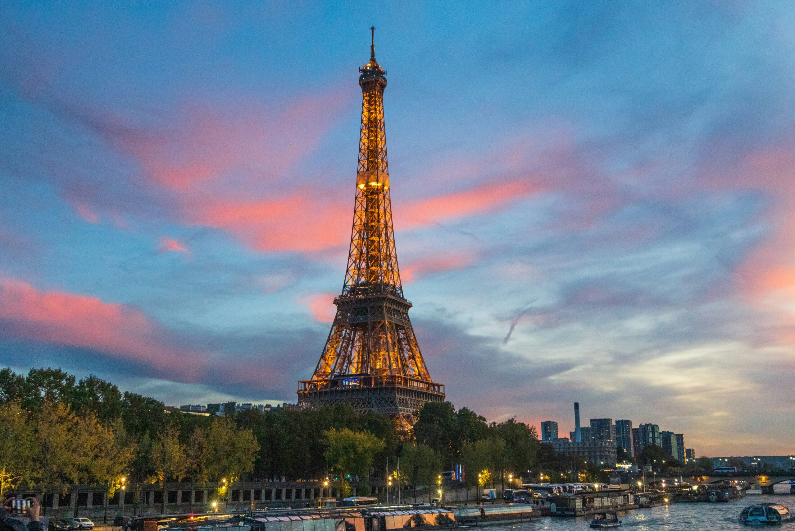 September scaled What to Do in Paris in August